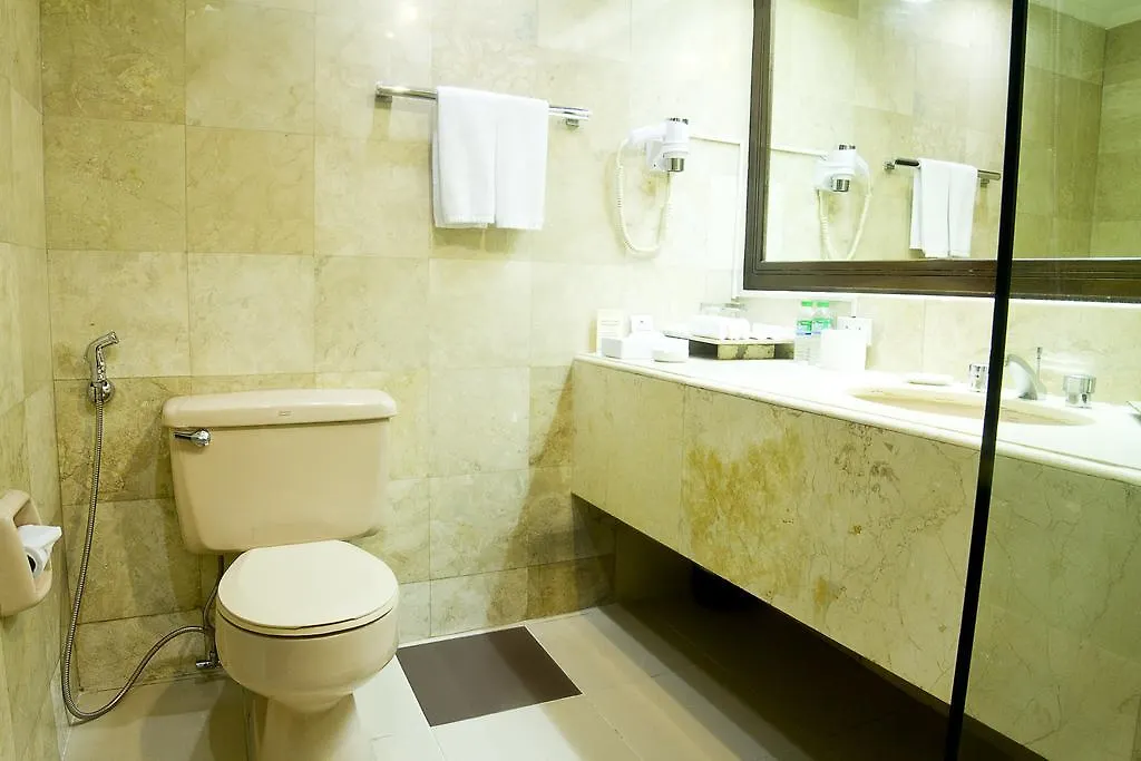 New Horizon Hotel Mandaluyong 3*,